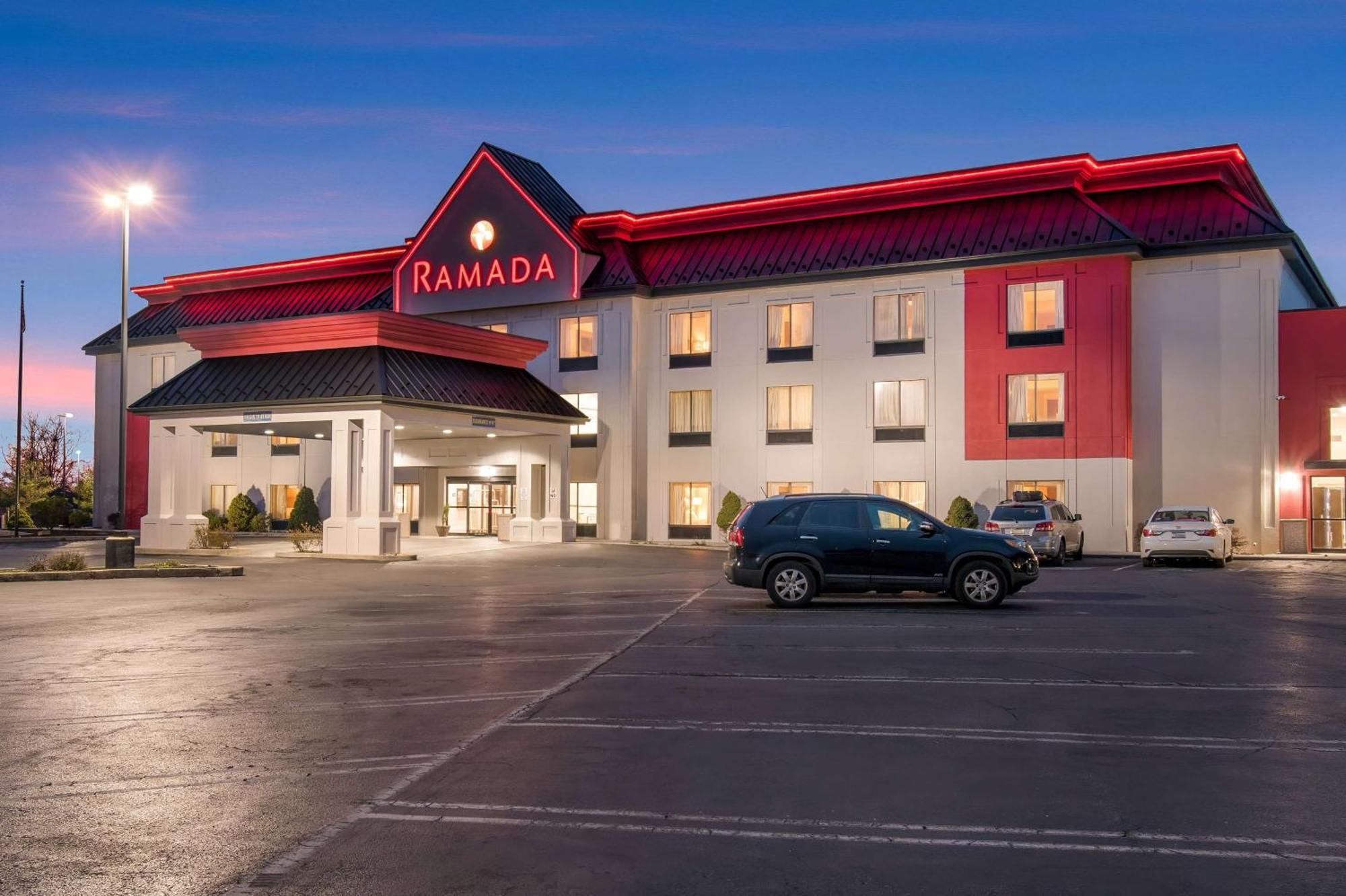 Ramada By Wyndham Harrisburg/Hershey Area Buitenkant foto