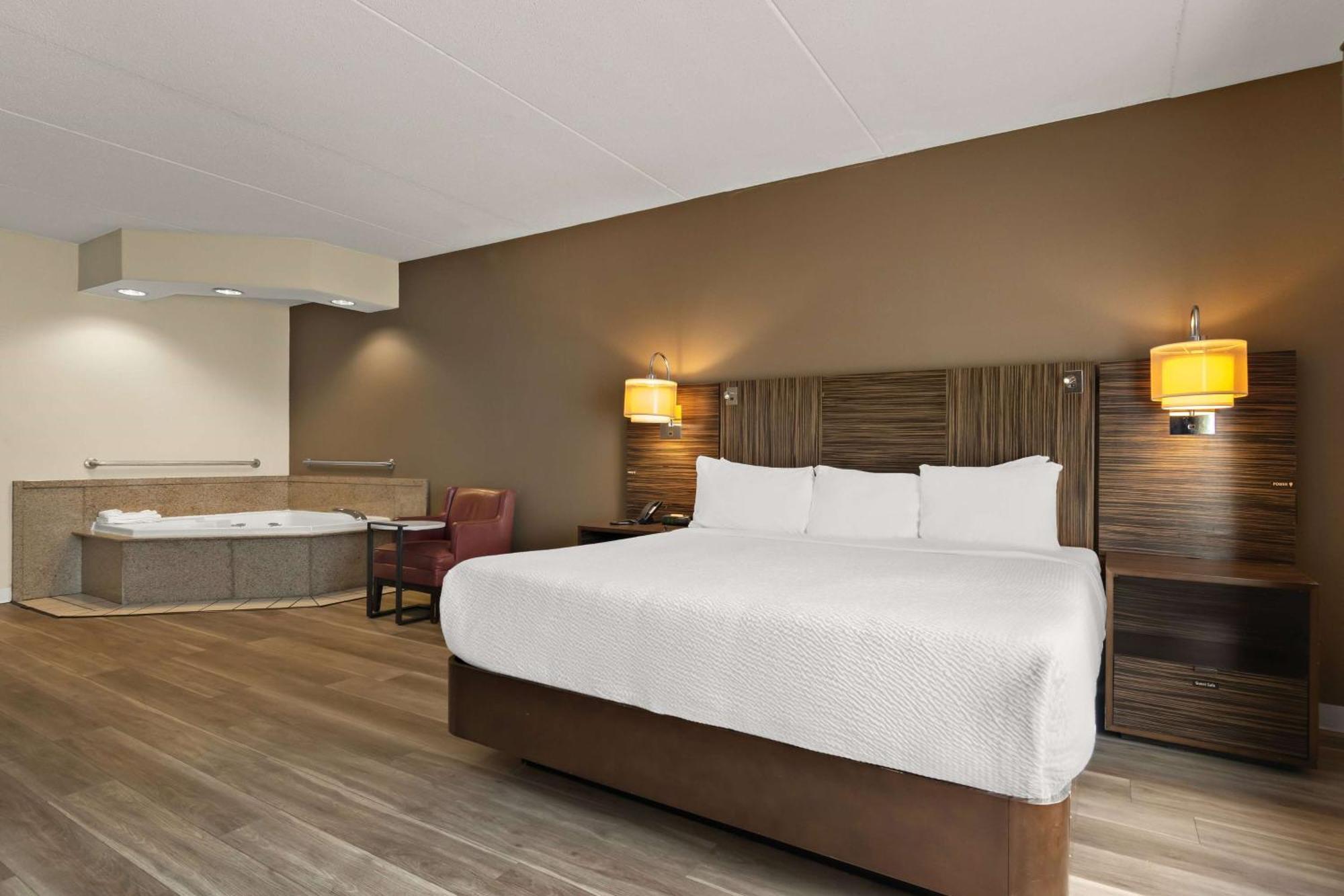 Ramada By Wyndham Harrisburg/Hershey Area Buitenkant foto