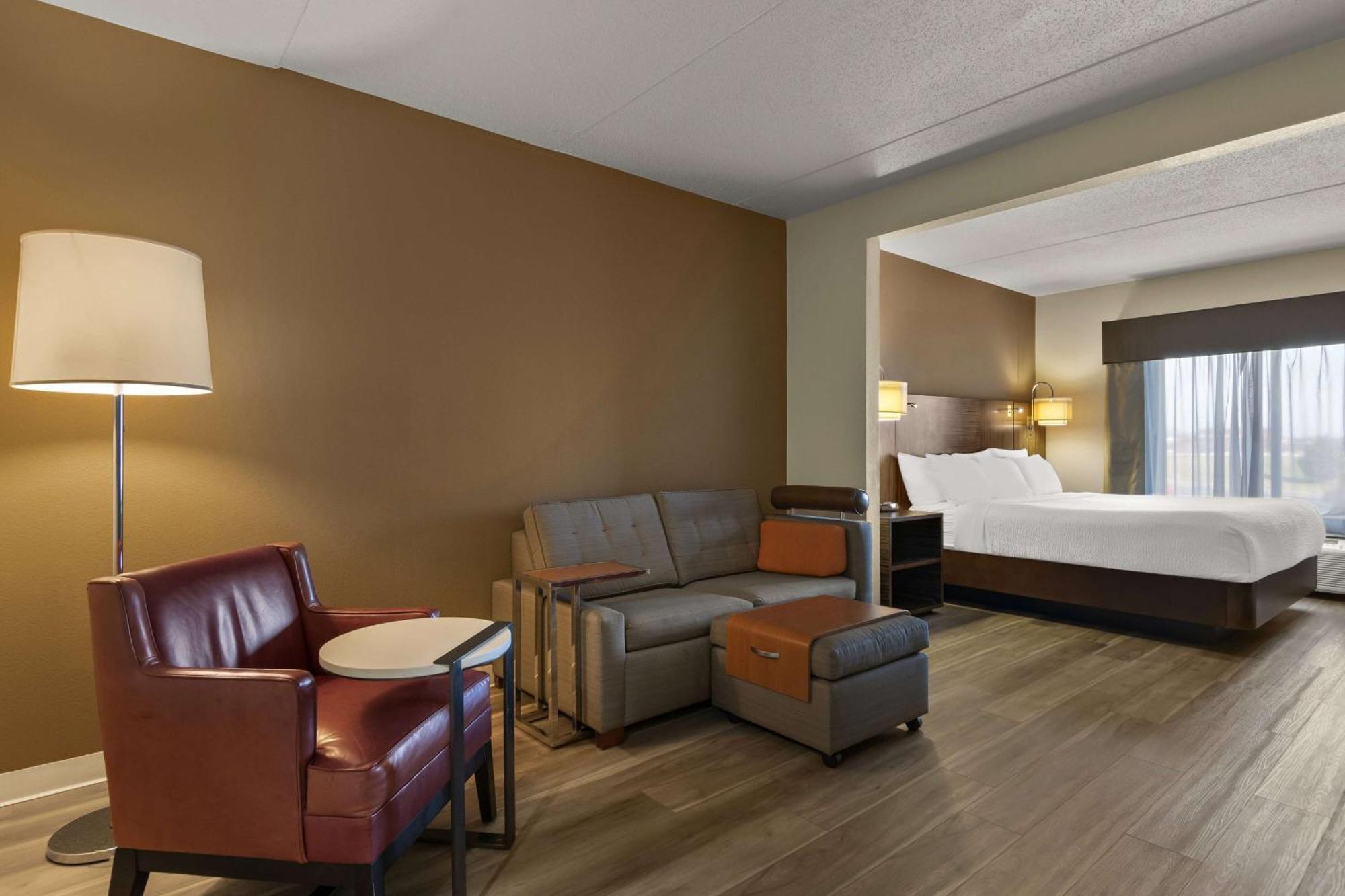 Ramada By Wyndham Harrisburg/Hershey Area Buitenkant foto