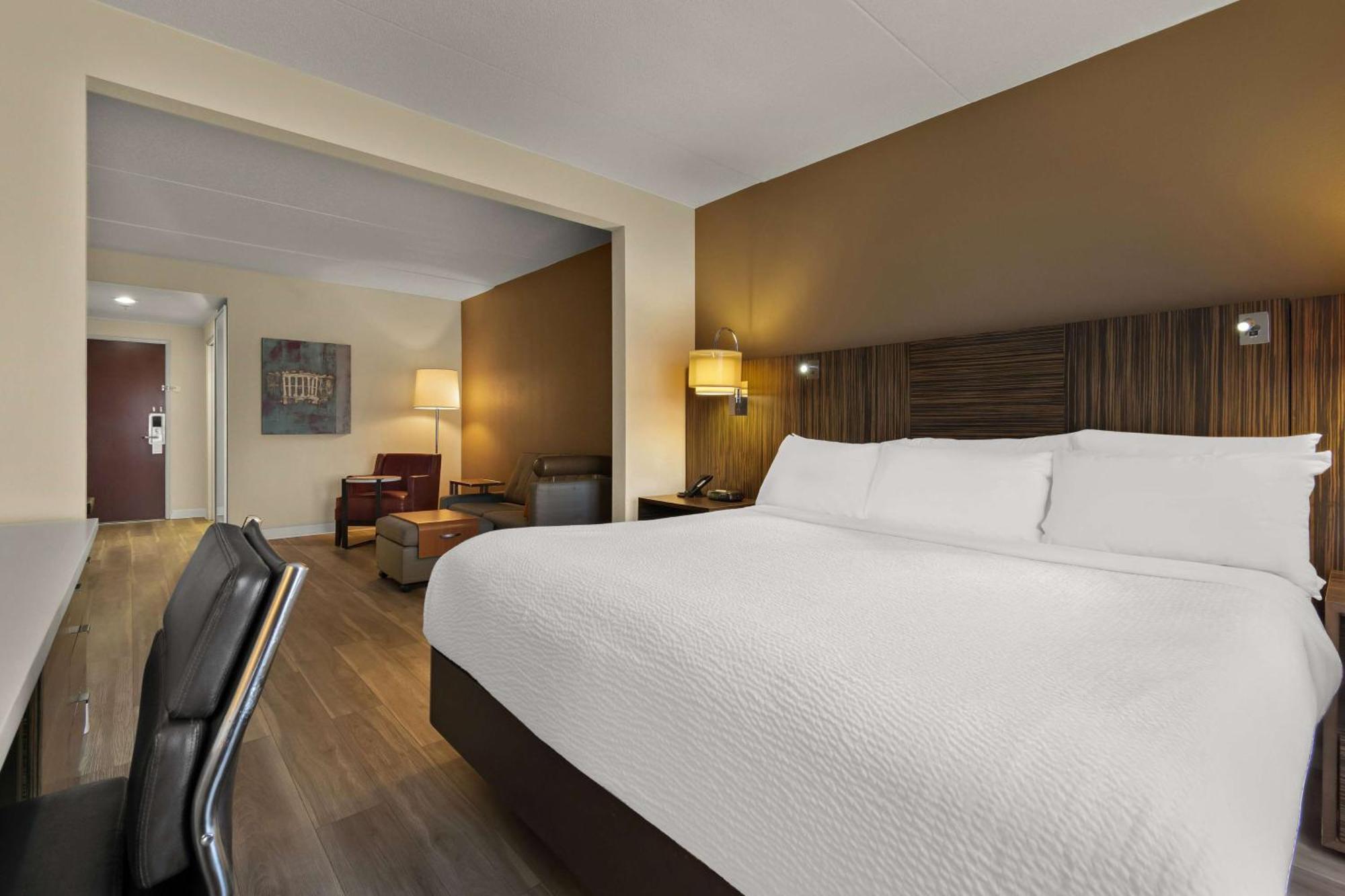 Ramada By Wyndham Harrisburg/Hershey Area Buitenkant foto