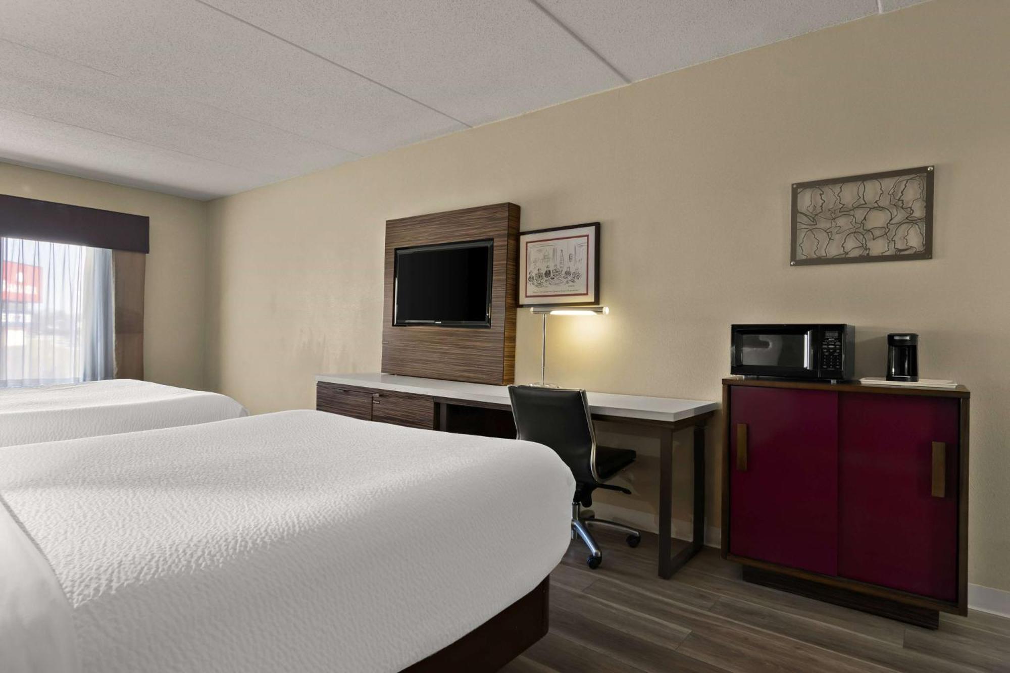 Ramada By Wyndham Harrisburg/Hershey Area Buitenkant foto