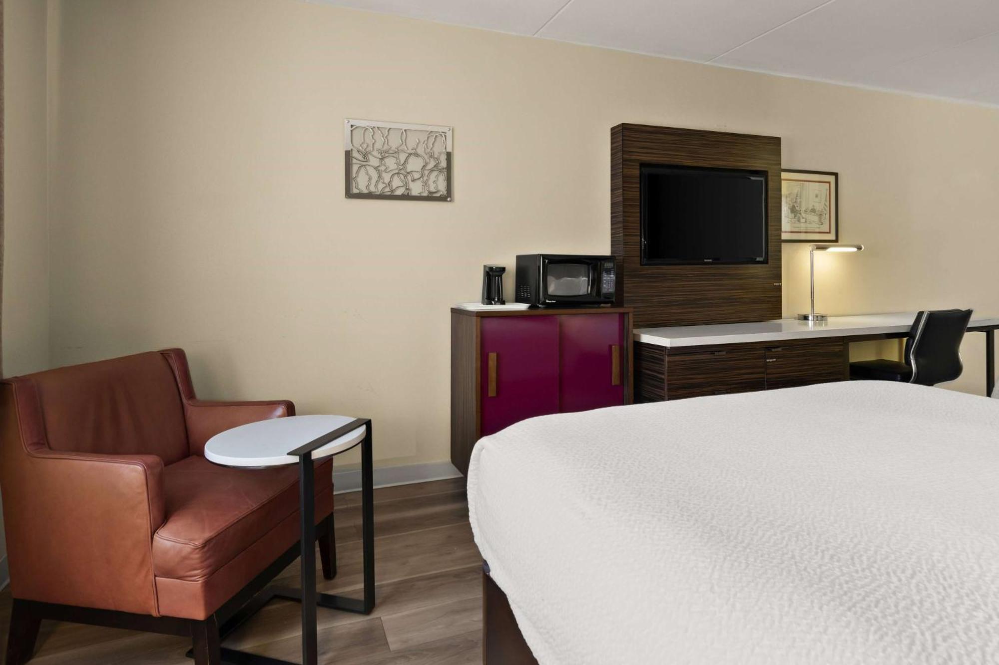 Ramada By Wyndham Harrisburg/Hershey Area Buitenkant foto