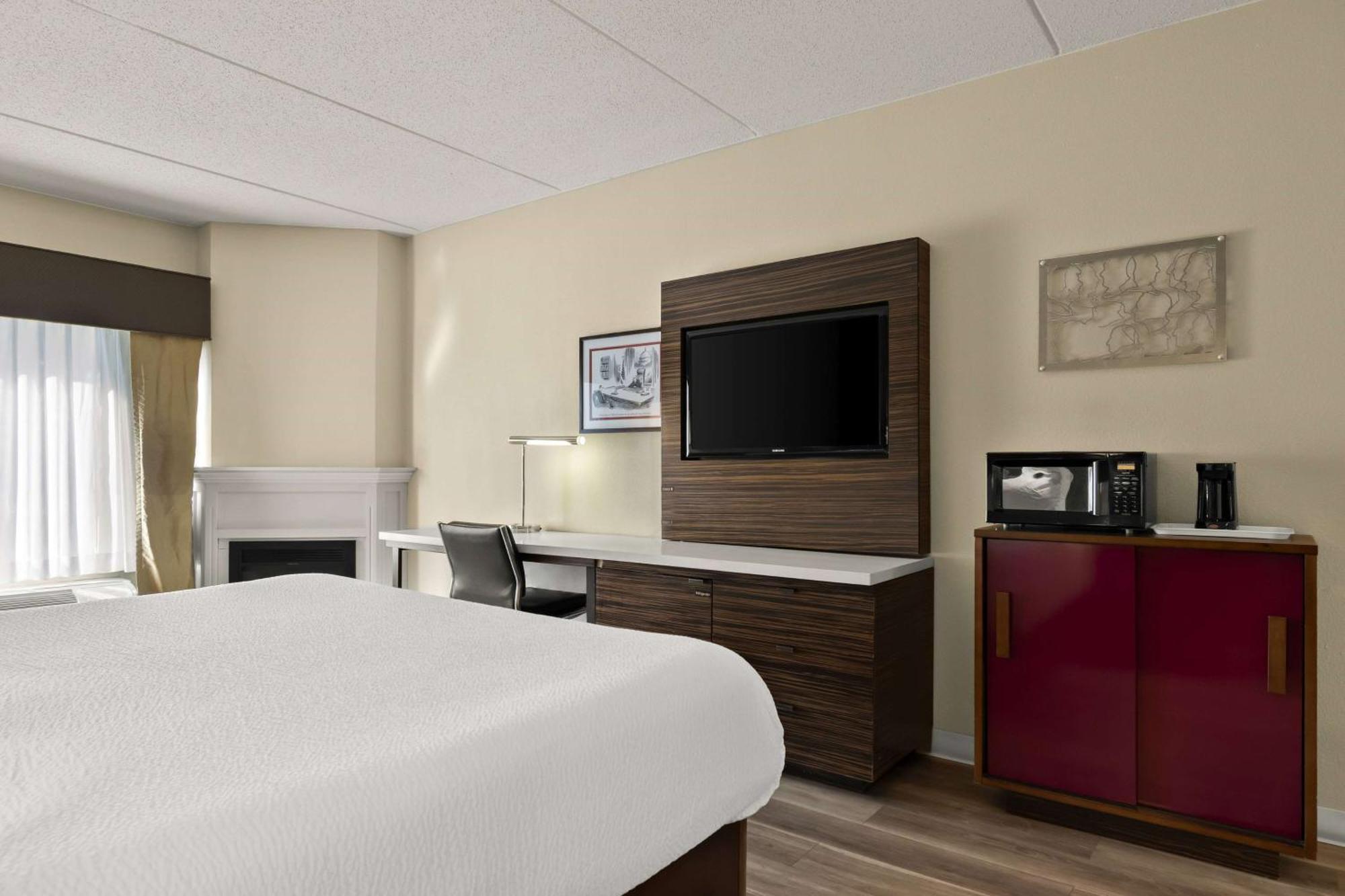 Ramada By Wyndham Harrisburg/Hershey Area Buitenkant foto